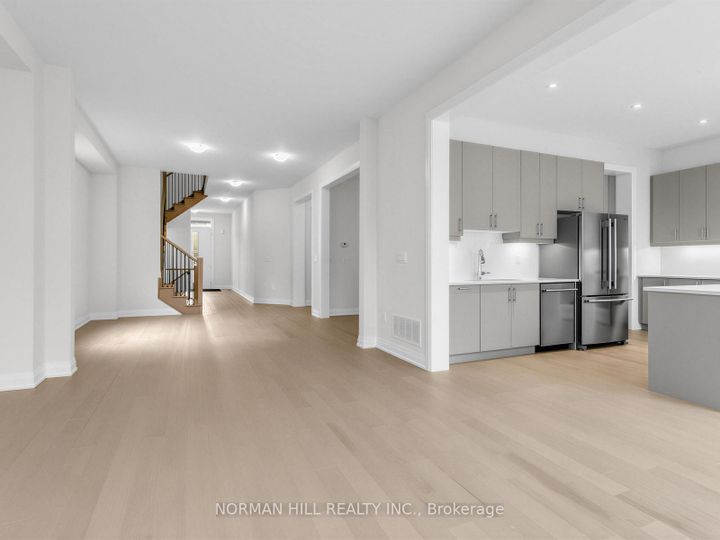 Photo 3 at 123 Antibes Drive, Credit Valley, Brampton