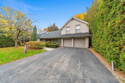 Photo 0 at 154 Old Yonge Street, Windfields, Toronto