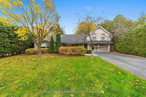 Photo 1 at 154 Old Yonge Street, Windfields, Toronto