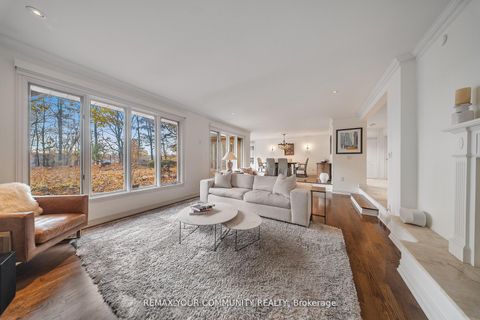 Photo 9 at 154 Old Yonge Street, Windfields, Toronto