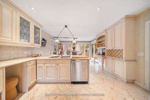 Photo 20 at 154 Old Yonge Street, Windfields, Toronto