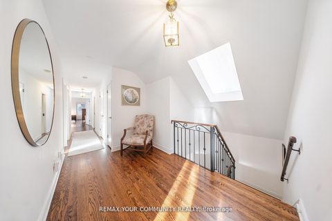 Photo 25 at 154 Old Yonge Street, Windfields, Toronto