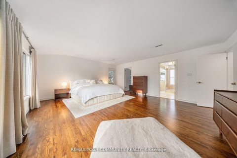 Photo 27 at 154 Old Yonge Street, Windfields, Toronto