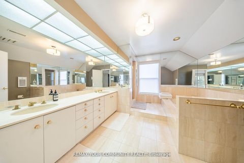 Photo 28 at 154 Old Yonge Street, Windfields, Toronto