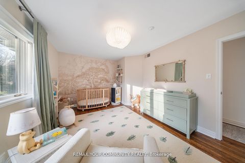 Photo 32 at 154 Old Yonge Street, Windfields, Toronto