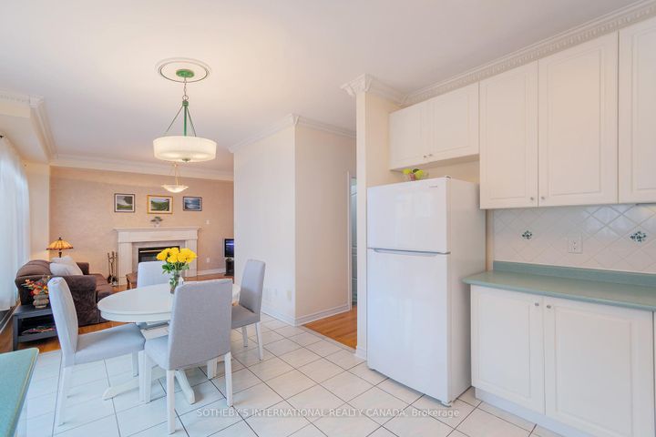 Photo 8 at 30 Bologna Road, Vellore Village, Vaughan