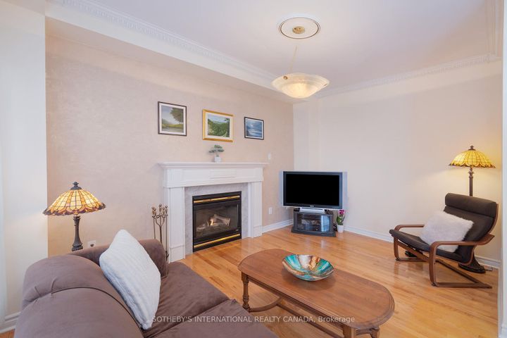 Photo 13 at 30 Bologna Road, Vellore Village, Vaughan