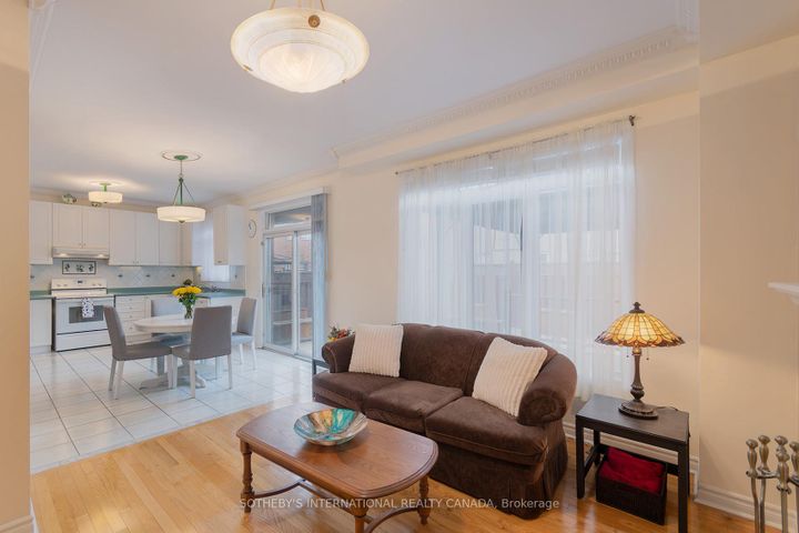 Photo 14 at 30 Bologna Road, Vellore Village, Vaughan