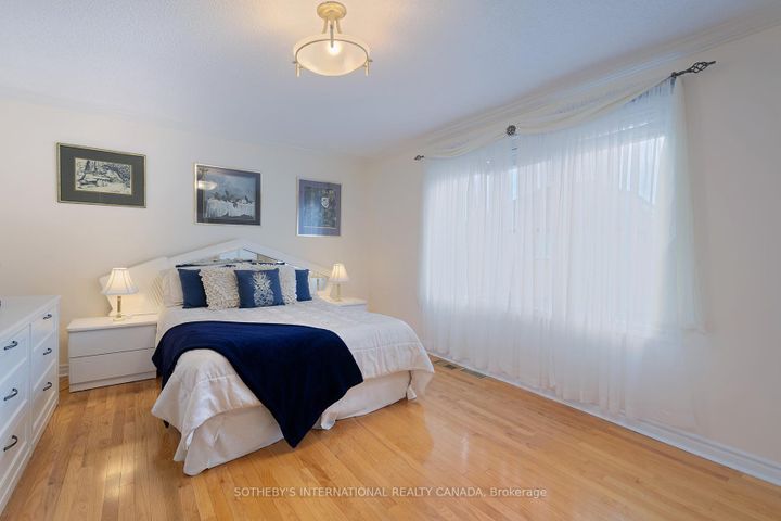 Photo 15 at 30 Bologna Road, Vellore Village, Vaughan