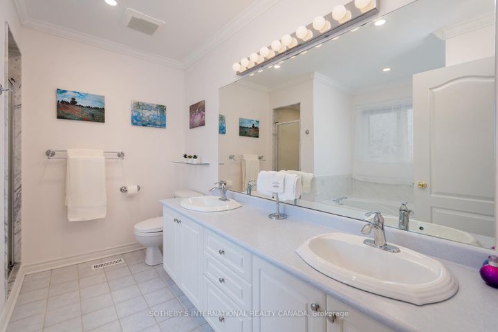 Photo 16 at 30 Bologna Road, Vellore Village, Vaughan