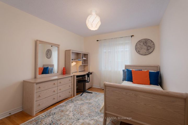 Photo 18 at 30 Bologna Road, Vellore Village, Vaughan