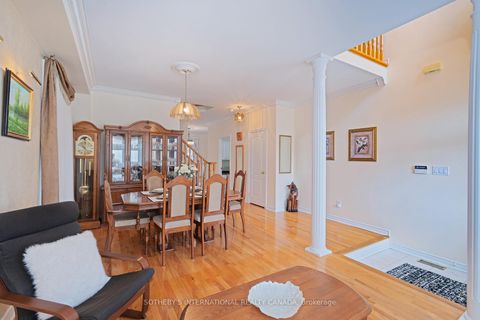 Photo 4 at 30 Bologna Road, Vellore Village, Vaughan