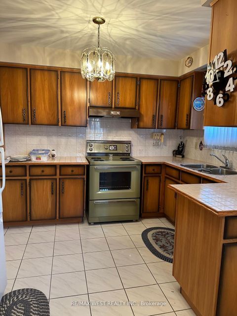 Photo 13 at 74 Elana Drive, Jane Heights, Toronto