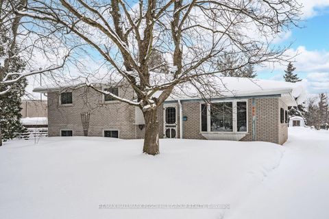 Photo 0 at 223 Phillips Street, Ardagh, Barrie