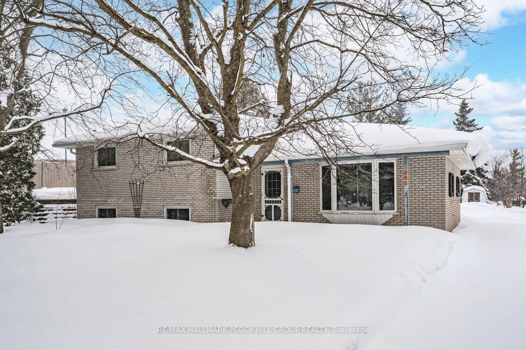 223 Phillips Street, Ardagh, Barrie photo number 2