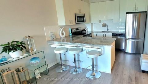 Photo 3 at 301 - 11611 Yonge Street, Jefferson, Richmond Hill