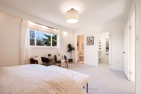 Photo 18 at 85 La Peer Boulevard, L'Amoreaux, Toronto