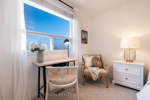 Photo 22 at 85 La Peer Boulevard, L'Amoreaux, Toronto