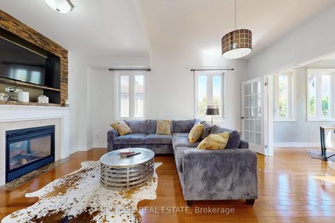 Photo 3 at 1031 Lake Drive N, Historic Lakeshore Communities, Georgina