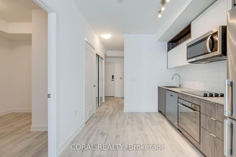 Photo 8 at 347 - 60 PRINCESS Street, Waterfront Communities C8, Toronto