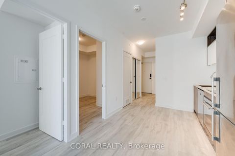 Photo 9 at 347 - 60 PRINCESS Street, Waterfront Communities C8, Toronto