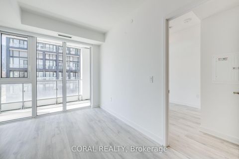 Photo 10 at 347 - 60 PRINCESS Street, Waterfront Communities C8, Toronto