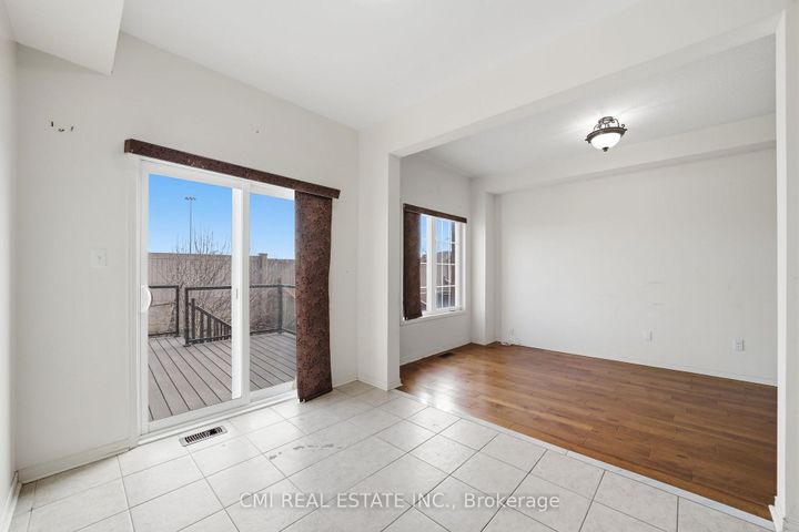 Photo 7 at 14 Gulfbrook Circle, Wellington, Brampton