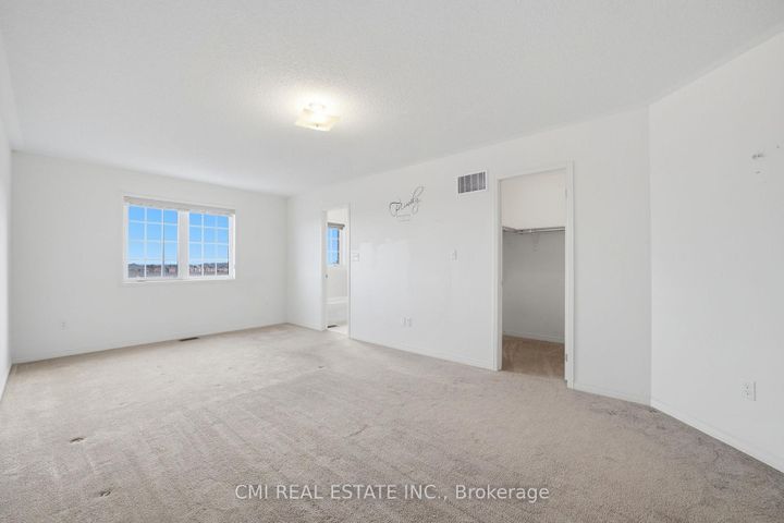 Photo 16 at 14 Gulfbrook Circle, Wellington, Brampton