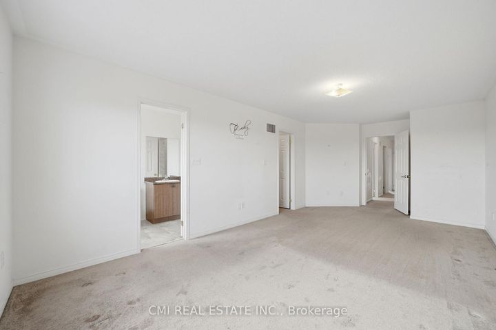 Photo 17 at 14 Gulfbrook Circle, Wellington, Brampton