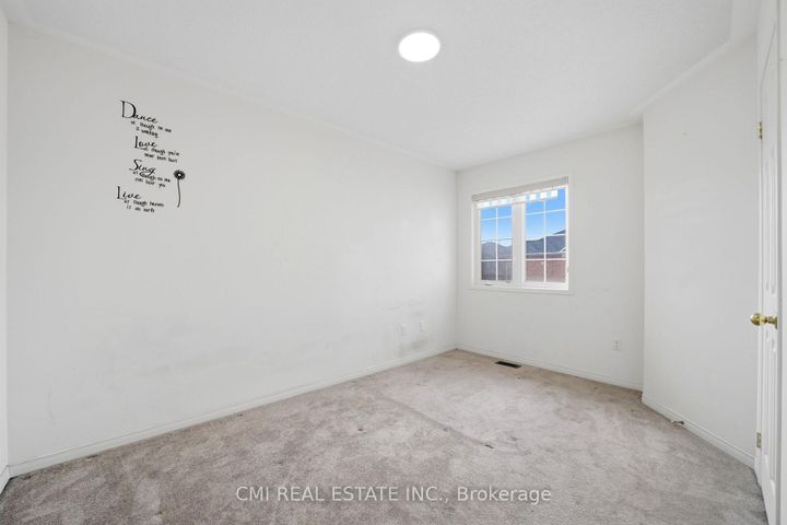 Photo 22 at 14 Gulfbrook Circle, Wellington, Brampton