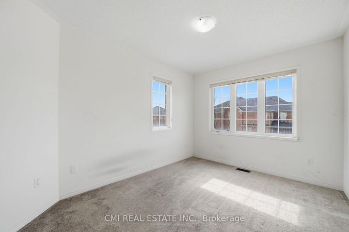 Photo 23 at 14 Gulfbrook Circle, Wellington, Brampton