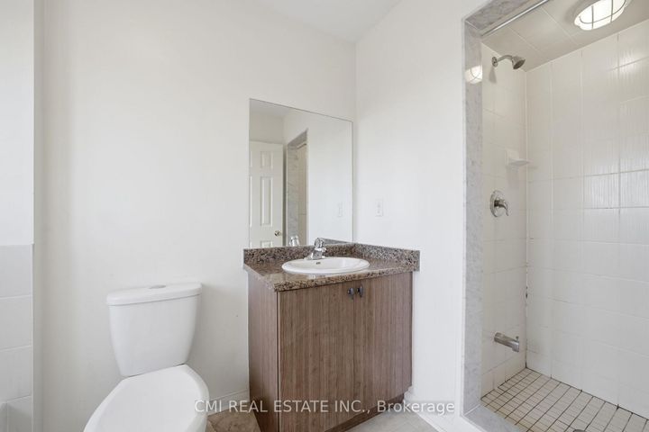 Photo 27 at 14 Gulfbrook Circle, Wellington, Brampton