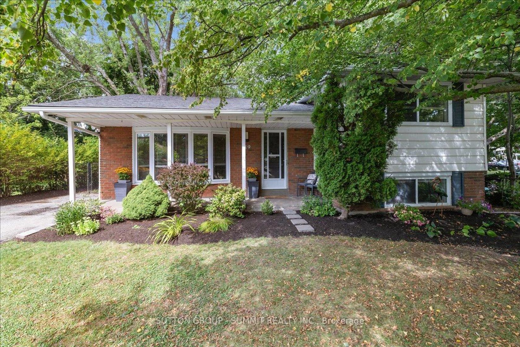 319 Erindale Drive, Appleby, Burlington 