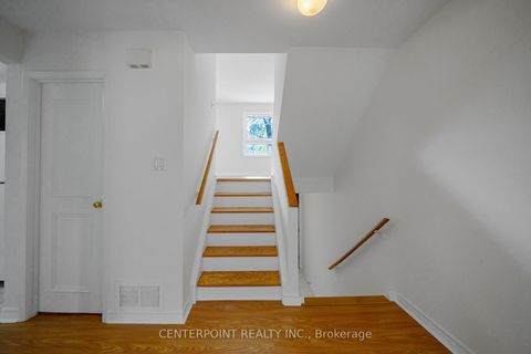 Photo 3 at 42 Sego Royal Way, Hillcrest Village, Toronto