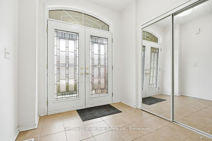 Photo 1 at 4827 Columbus Drive, Alton, Burlington