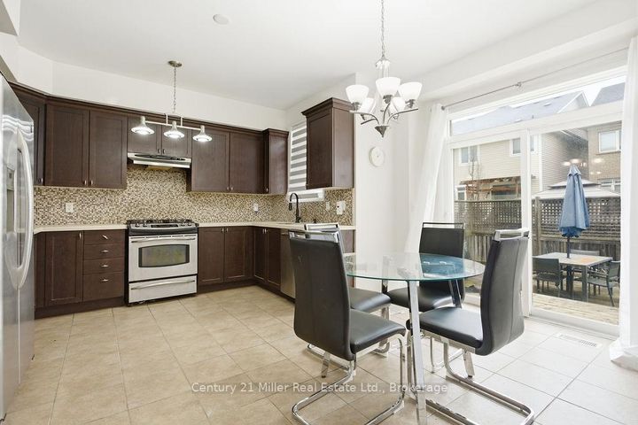 Photo 6 at 4827 Columbus Drive, Alton, Burlington