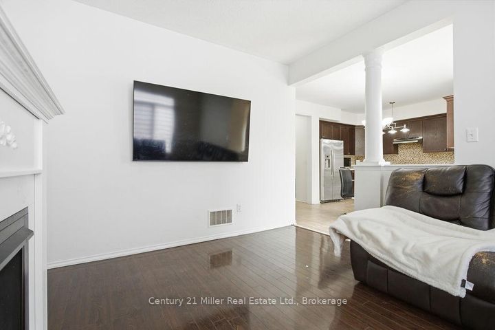 Photo 11 at 4827 Columbus Drive, Alton, Burlington