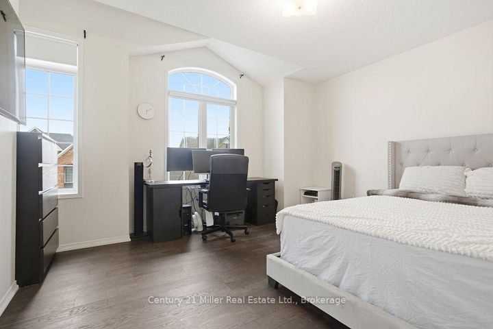 Photo 14 at 4827 Columbus Drive, Alton, Burlington