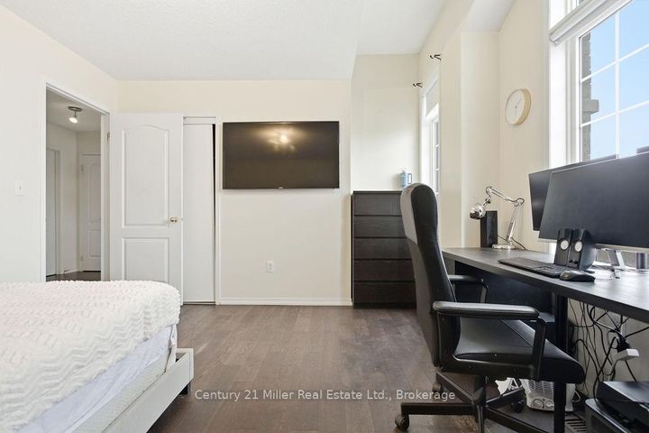 Photo 15 at 4827 Columbus Drive, Alton, Burlington