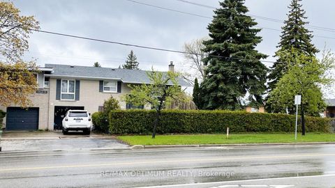 Photo 2 at 1 Dundee Drive, York University Heights, Toronto