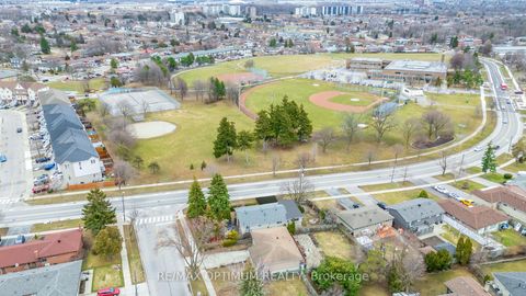 Photo 6 at 1 Dundee Drive, York University Heights, Toronto