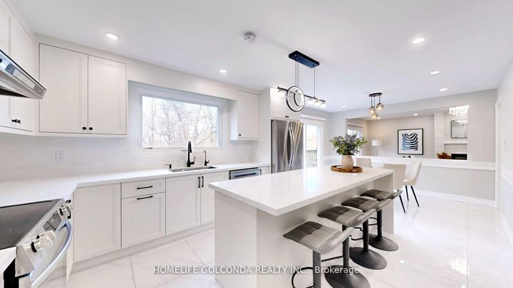 Photo 10 at 310 Airdrie Drive, East Woodbridge, Vaughan