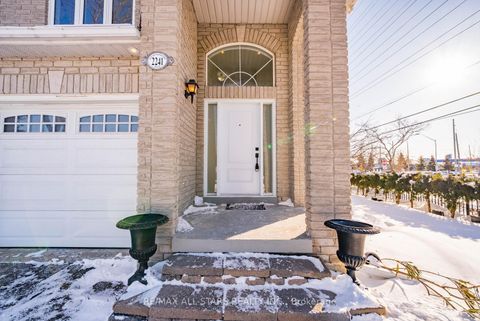 Photo 5 at 2241 Old Rutherford Road, Maple, Vaughan