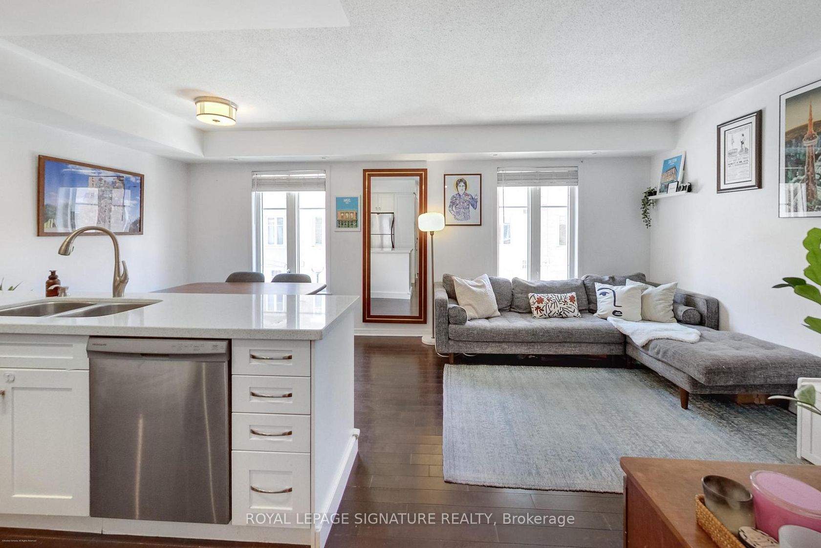 838 - 46 Western Battery Road, Niagara, Toronto by Loree Meneguzzi Real Estate 838 - 46 Western Battery Road, Niagara, Toronto