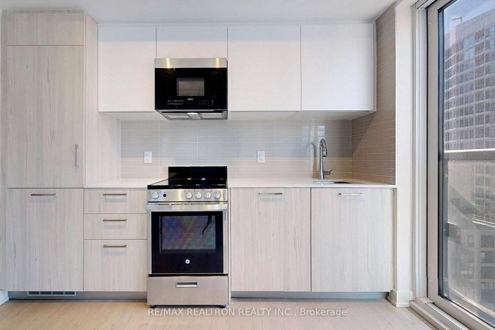 Photo 8 at 1606 - 65 Mutual Street, Yonge Corridor, Toronto