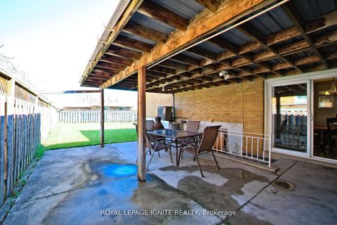 Photo 21 at 3350 Lehigh Crescent W, Malton, Mississauga