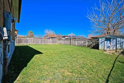 Photo 22 at 3350 Lehigh Crescent W, Malton, Mississauga