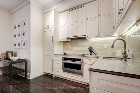 Photo 4 at 332 - 22 Leader Lane, Yonge Corridor, Toronto