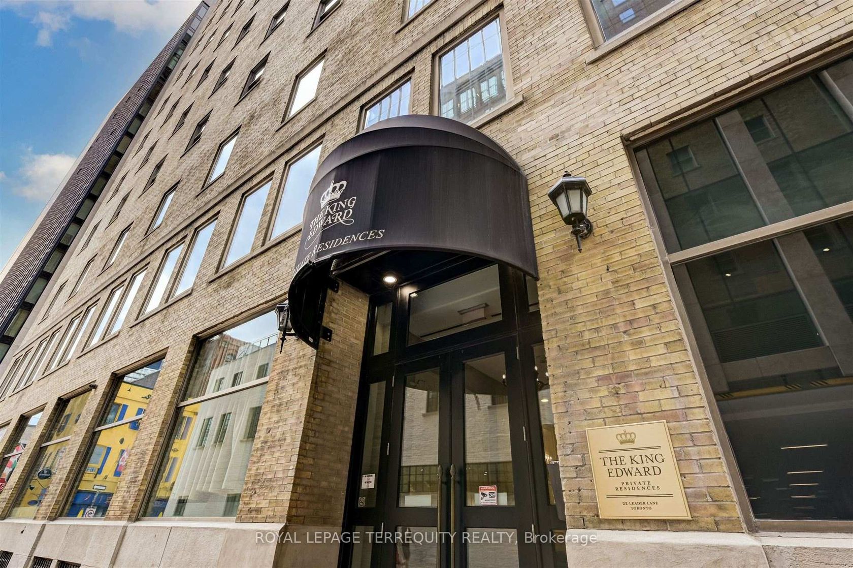 332 - 22 Leader Lane, Yonge Corridor, Toronto by Loree Meneguzzi Real Estate 332 - 22 Leader Lane, Yonge Corridor, Toronto