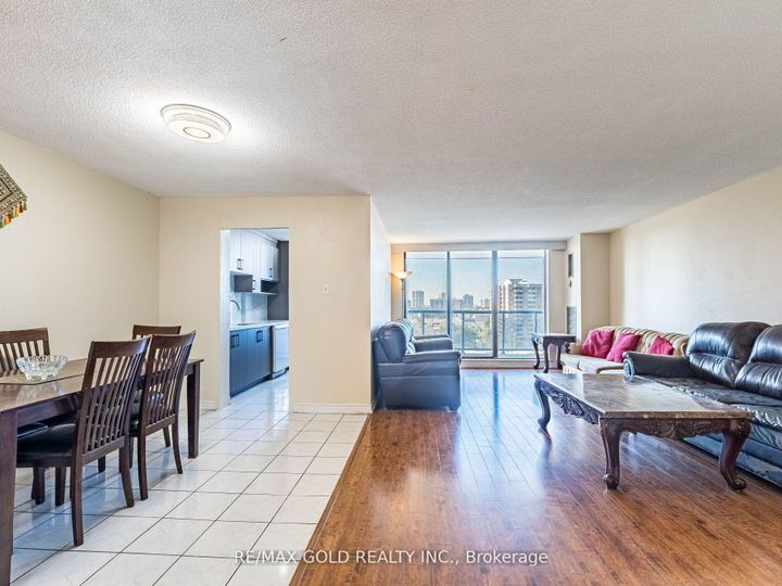 Photo 13 at 1010 - 17 Knightsbridge Road, Queen Street Corridor, Brampton